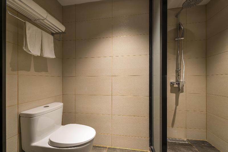 호텔 Hanting Haining Haichang Road Railway Station