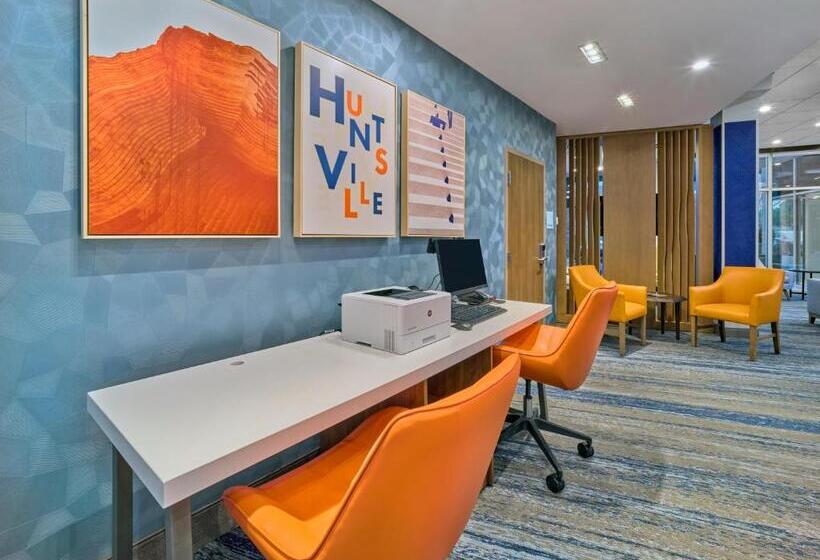 هتل Holiday Inn Express   Huntsville Space Center, An Ihg