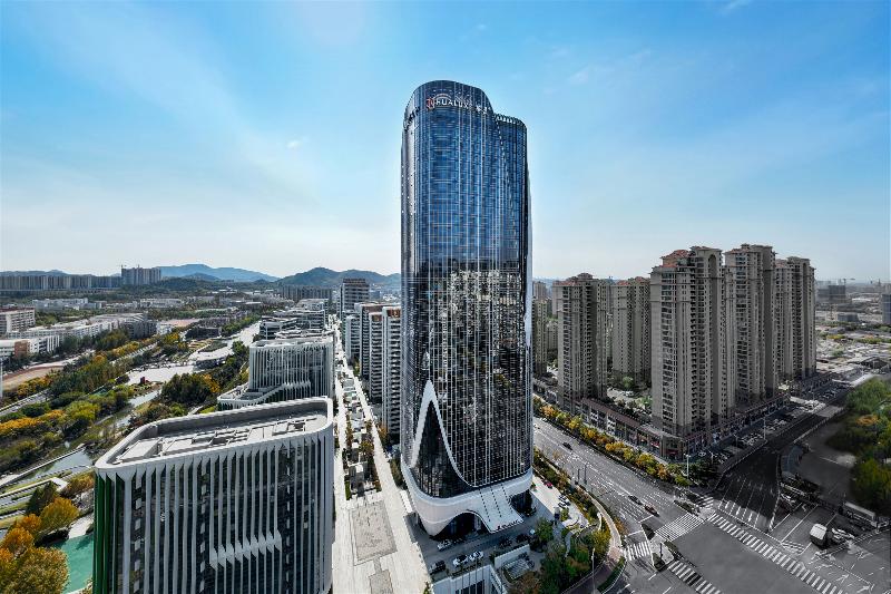 هتل Hualuxe Qingdao Licang