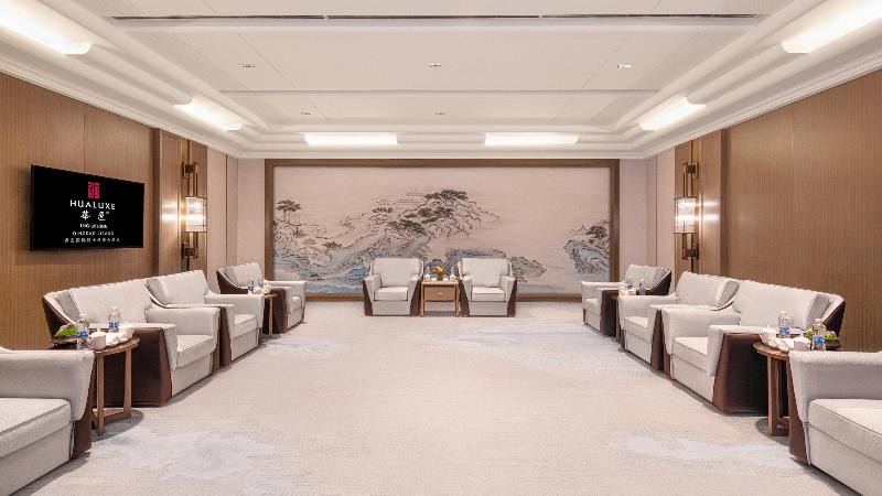 هتل Hualuxe Qingdao Licang