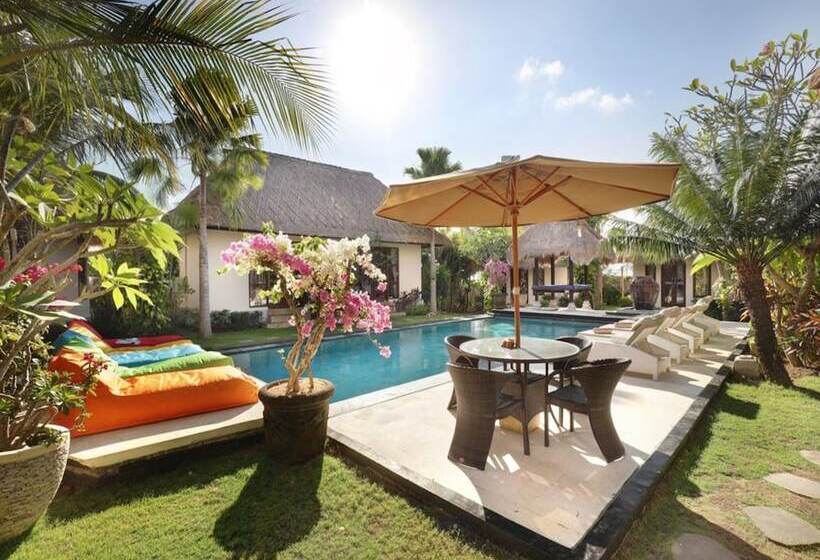 فندق Kandahill Bali