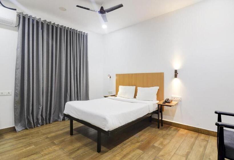 هتل Townhouse Madhapur Near Shilparamam