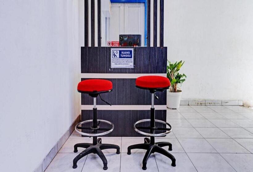 هتل Oyo 90260 Bumi Merpati Residence