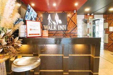 هتل Reddoorz @ Walk Inn