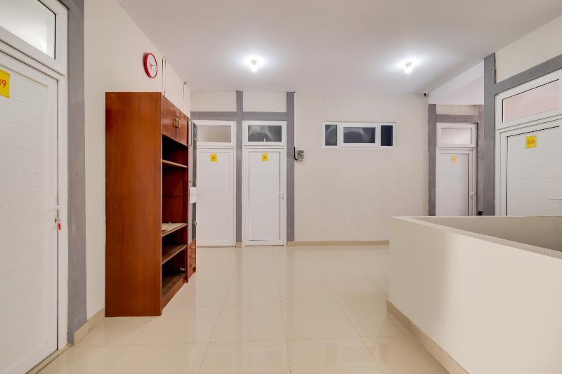 هتل Simega Residence By Oyo Rooms