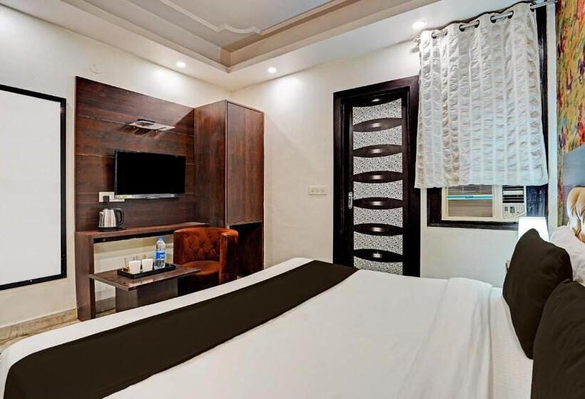 هتل Collection O Noida Saffron