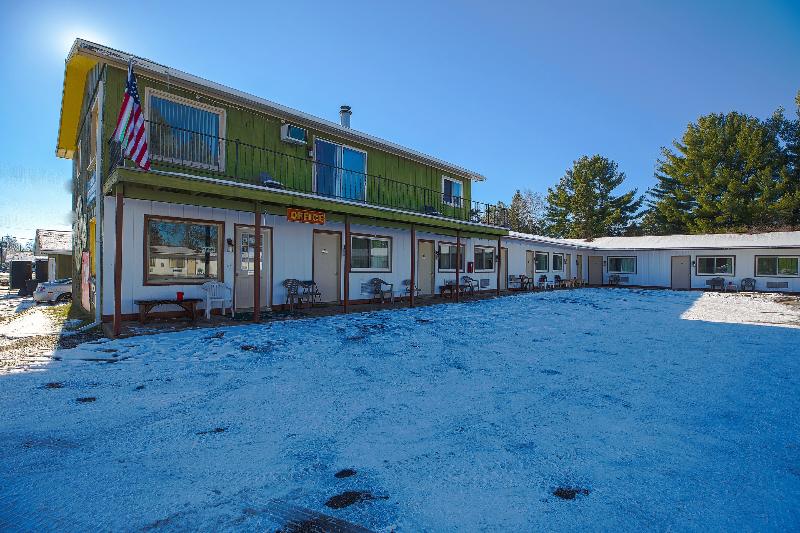 Love Hotels Tomahawk At Lake Mohawksin