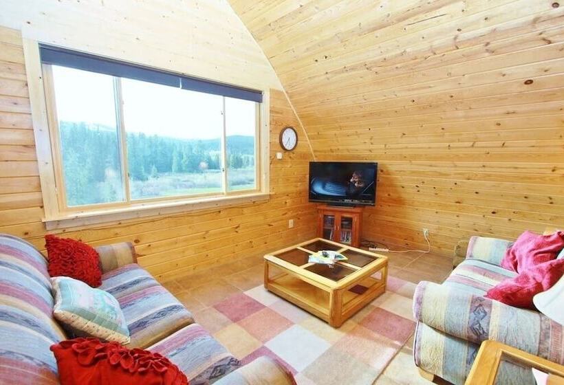 Red Cedar Cabin