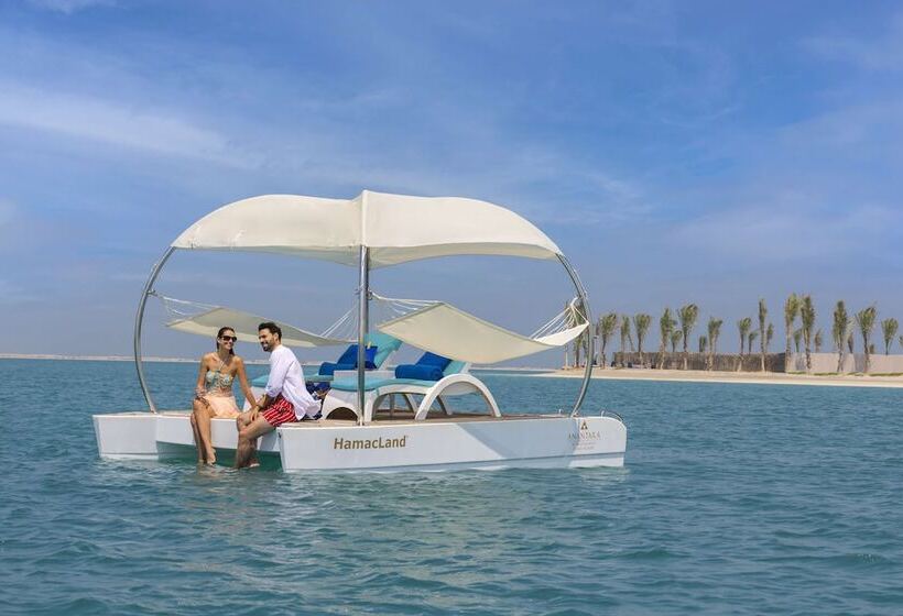 هتل Anantara World Islands Dubai Resort