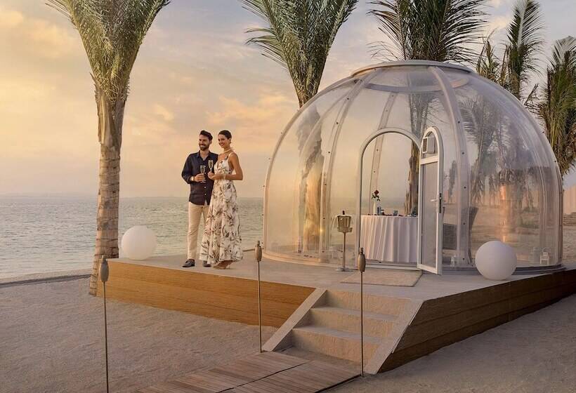 هتل Anantara World Islands Dubai Resort