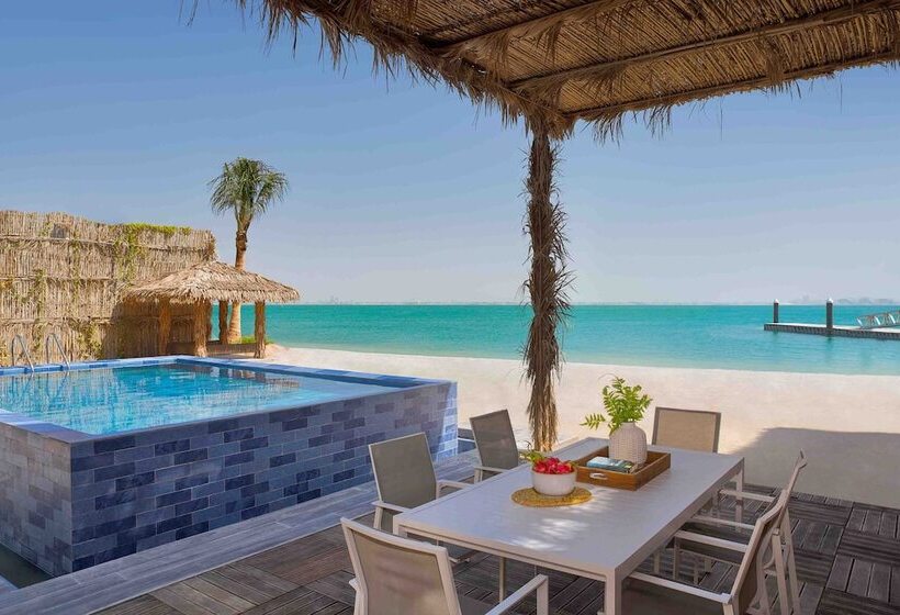 هتل Anantara World Islands Dubai Resort