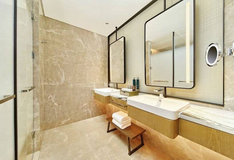 Отель Doubletree By Hilton Ya'an