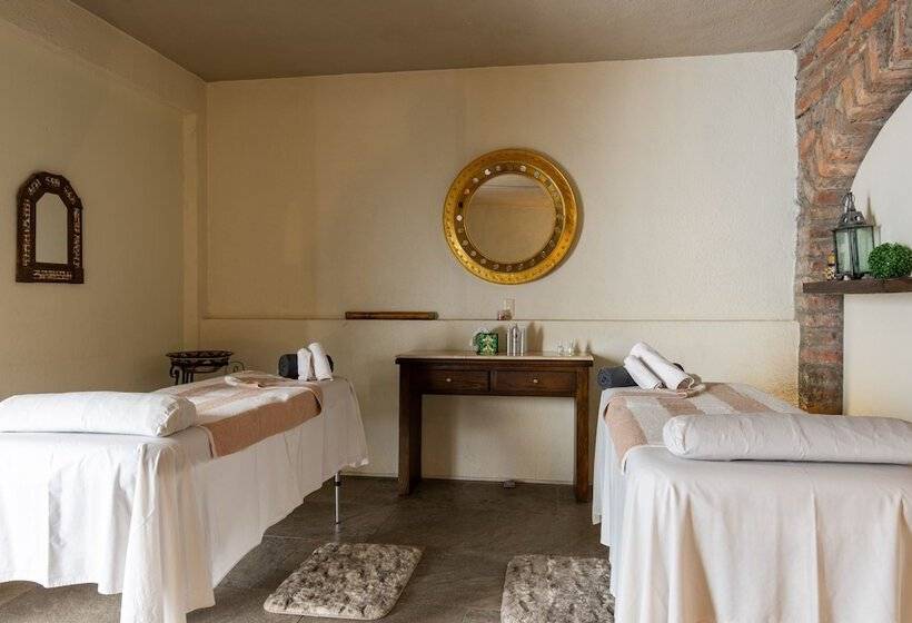 هتل Hacienda San Cristobal