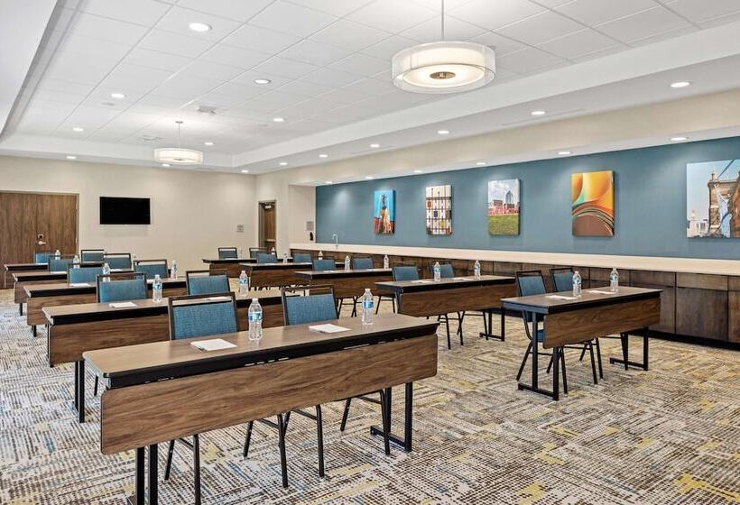호텔 Hampton Inn & Suites Cincinnati West