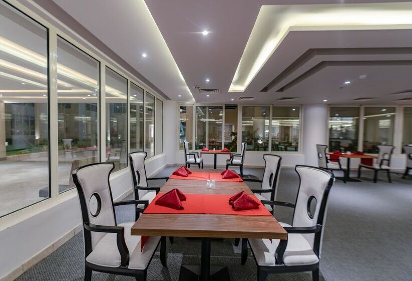 هتل Aqua Mondo Abu Soma Resort