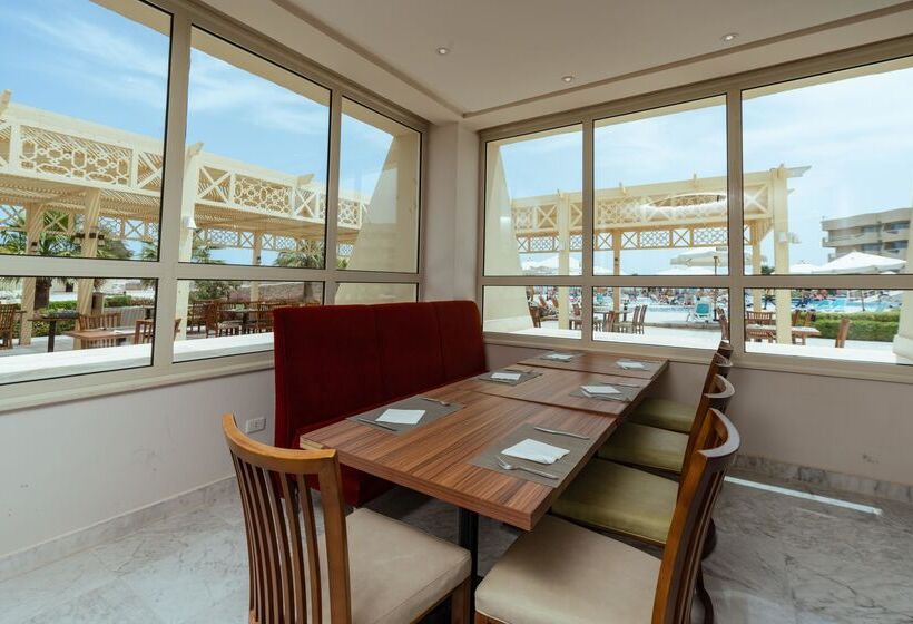 هتل Aqua Mondo Abu Soma Resort