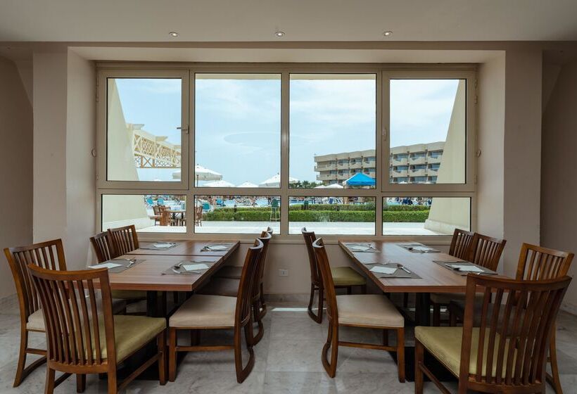 هتل Aqua Mondo Abu Soma Resort