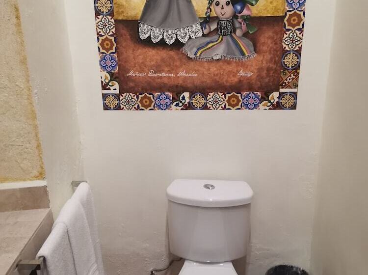 هتل Mesón Santa Clara
