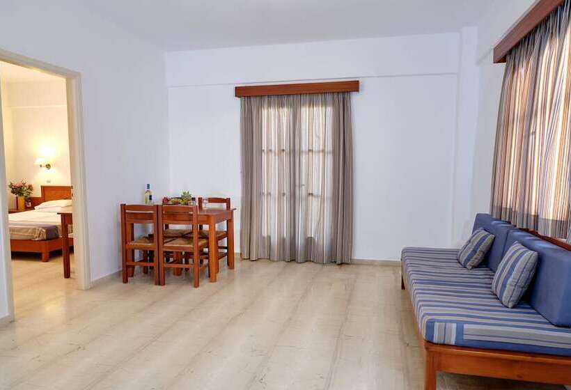 فندق Niros Beachfront Apart