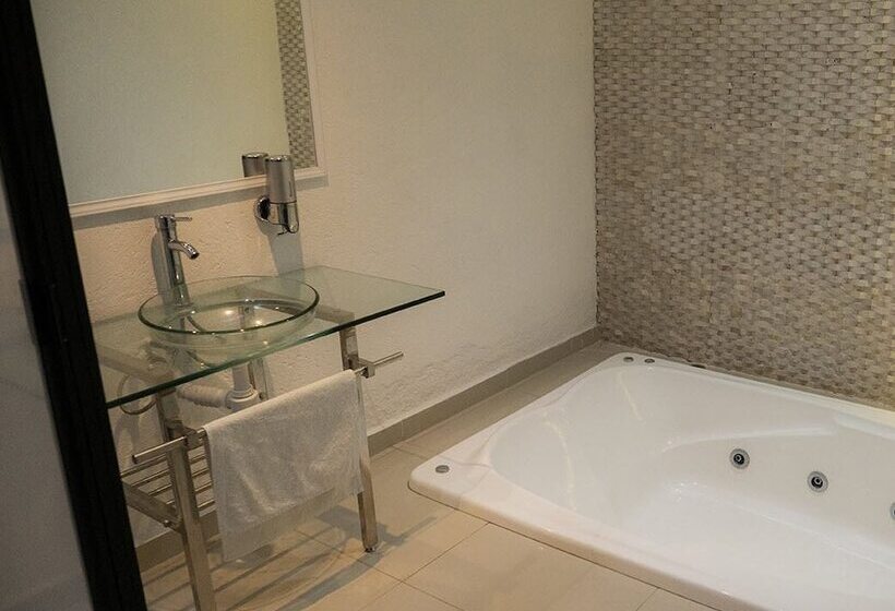 هتل Suites Milán Room