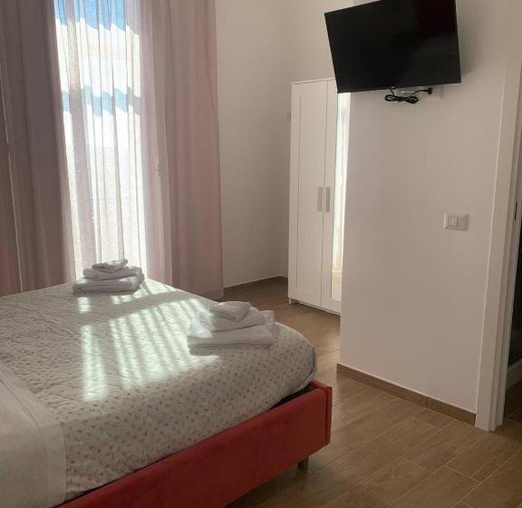 تختخواب و صبحانه Antares Rooms