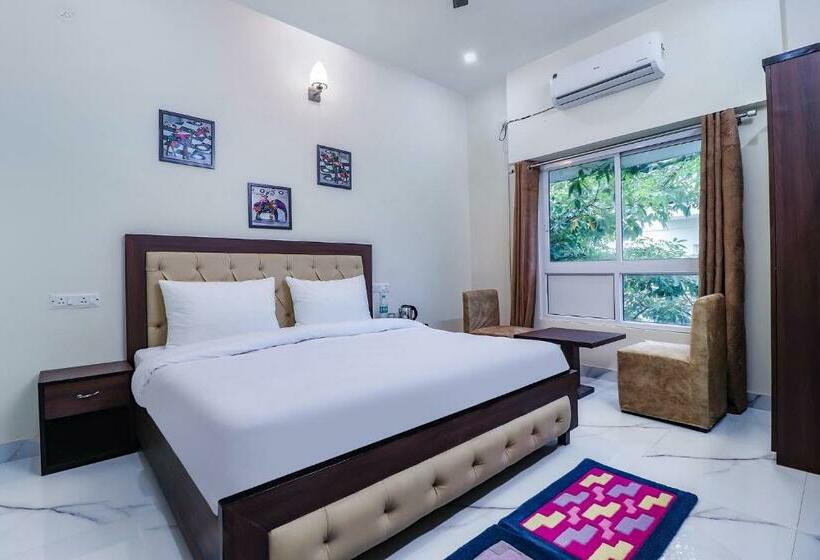 בית מלון כפרי Capital O 91022 Maira Heights