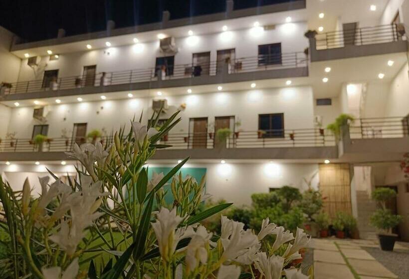 هتل Green Club Farm