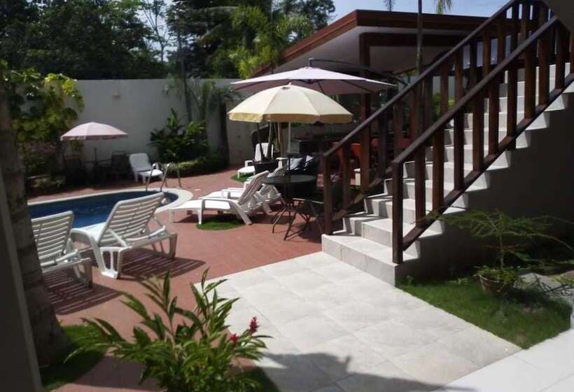 هتل Lime House