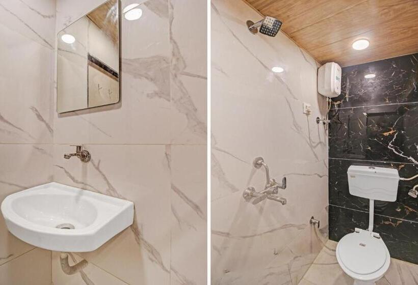 Отель O K K Royal Residency