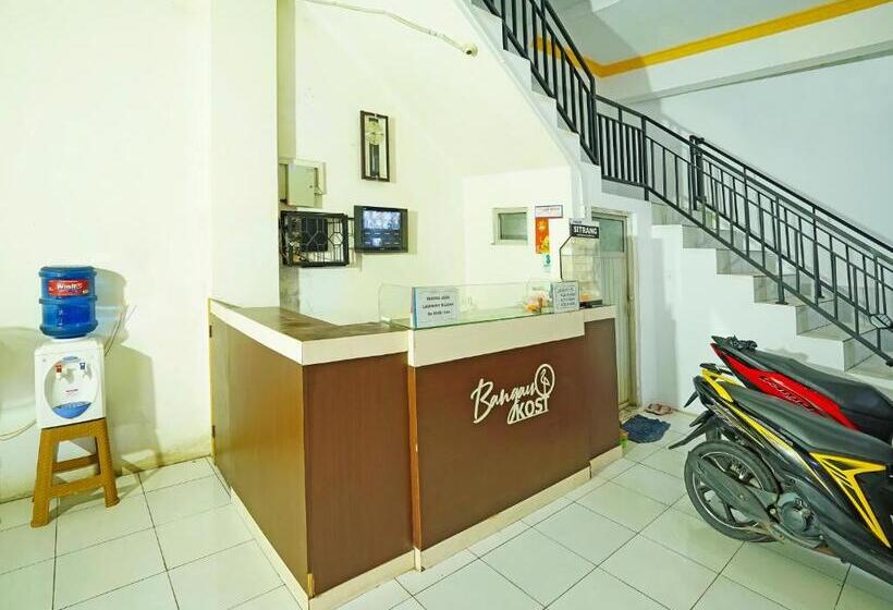 호텔 Oyo 91559 Kost Bangau Syariah