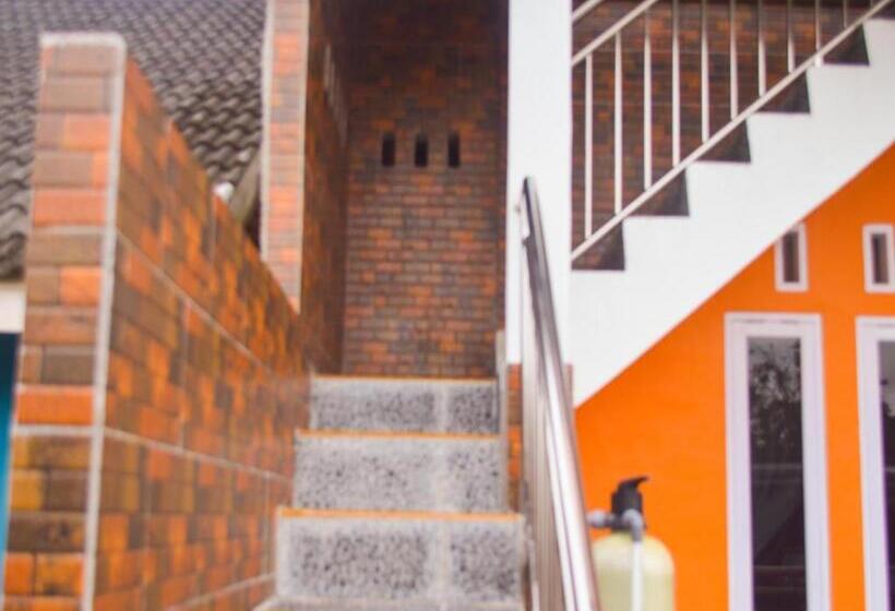 فندق Spot On 91463 Obby Guest House