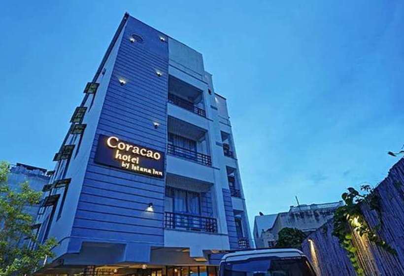 Fabhotel Istana Inn