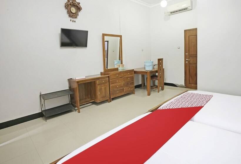 هتل Collection O 91449 Griya Ampenan Residence