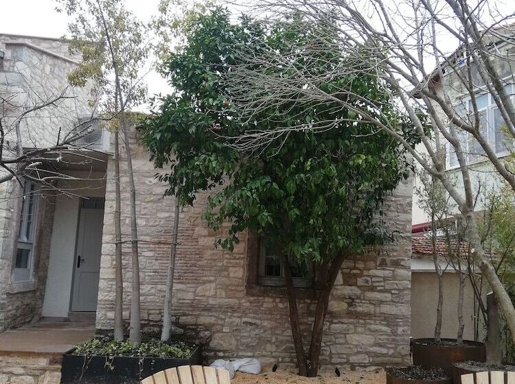 هتل Karargah Urla