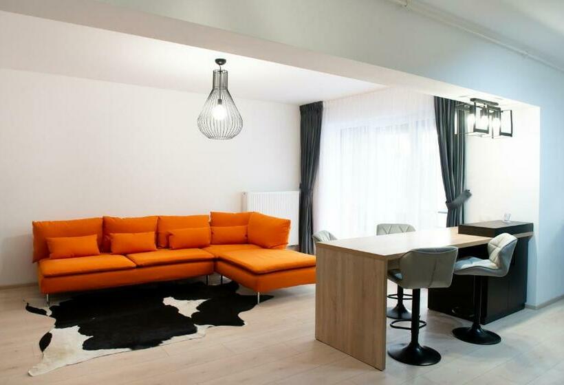 Lovely Apartment In Brasov