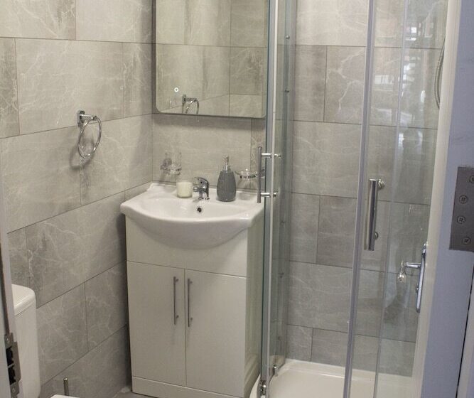 Charming Accommodation Close To Birmingham