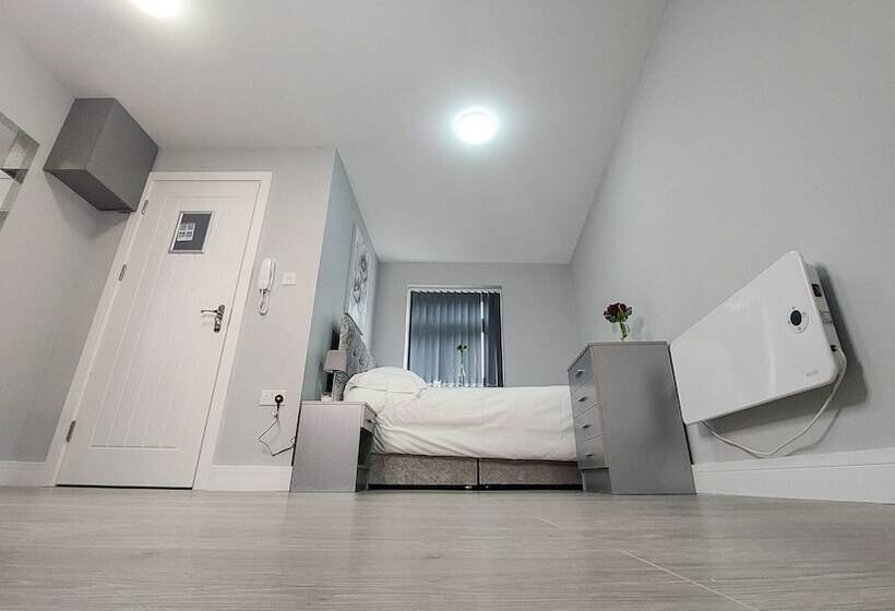 Charming Accommodation Close To Birmingham