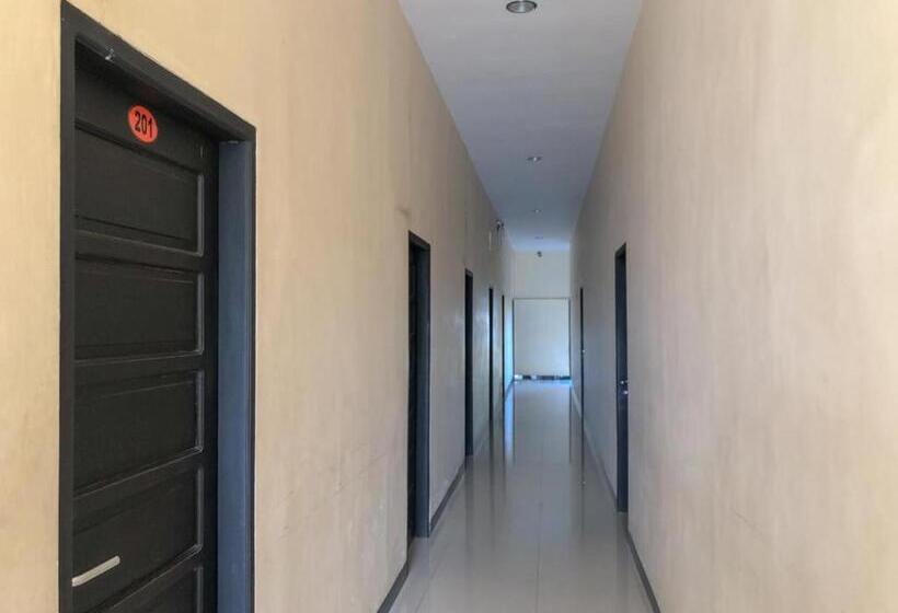 هتل D Mario Palopo