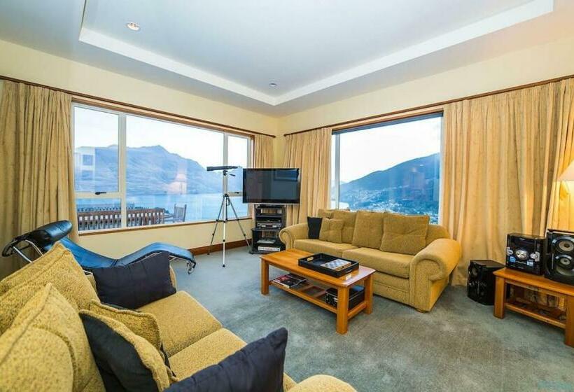 Nyumbani Elevated Lake And Mountain Views