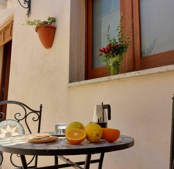 پانسیون Acamya Luxe Suite