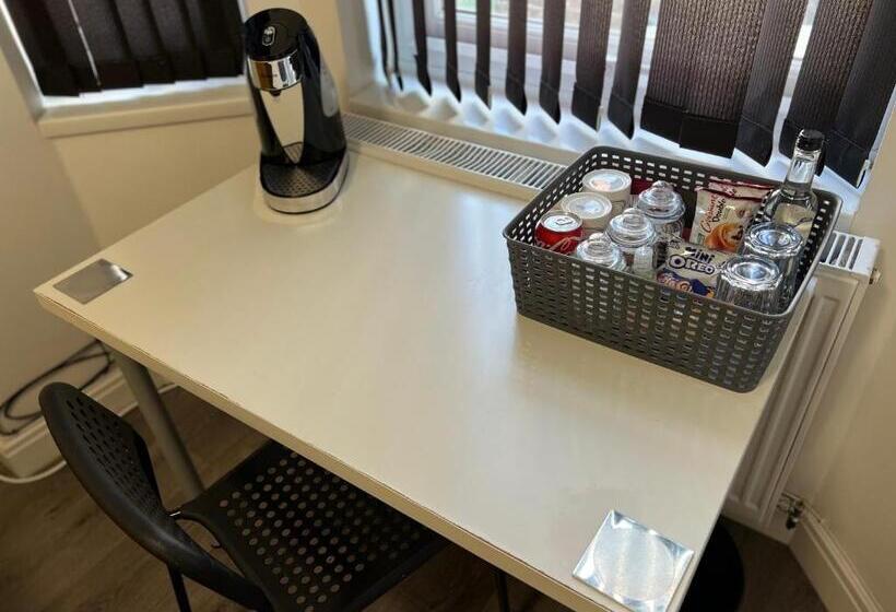 پانسیون Deluxe En Suite Room In Cv1