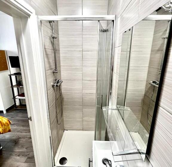 پانسیون Deluxe En Suite Room In Cv1
