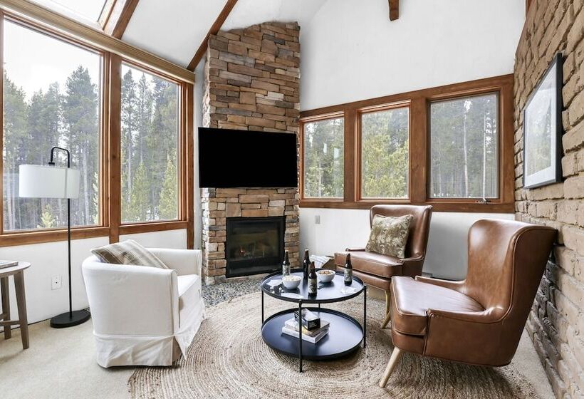 Treehouse By Avantstay Secluded Mountain Cabin W Views Hot Tub Treehouse