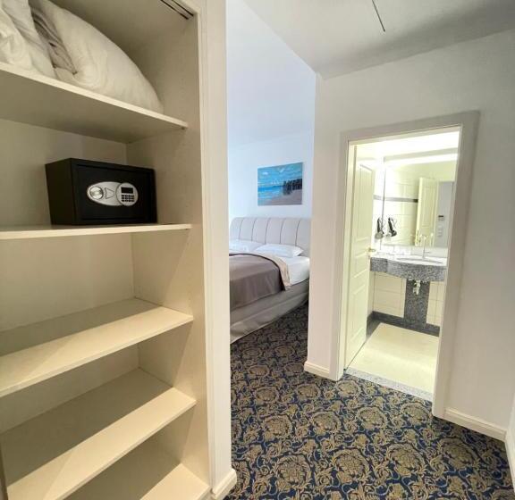 Art Hotel House One
