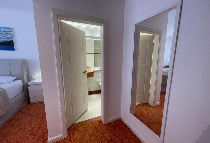 Art Hotel House One