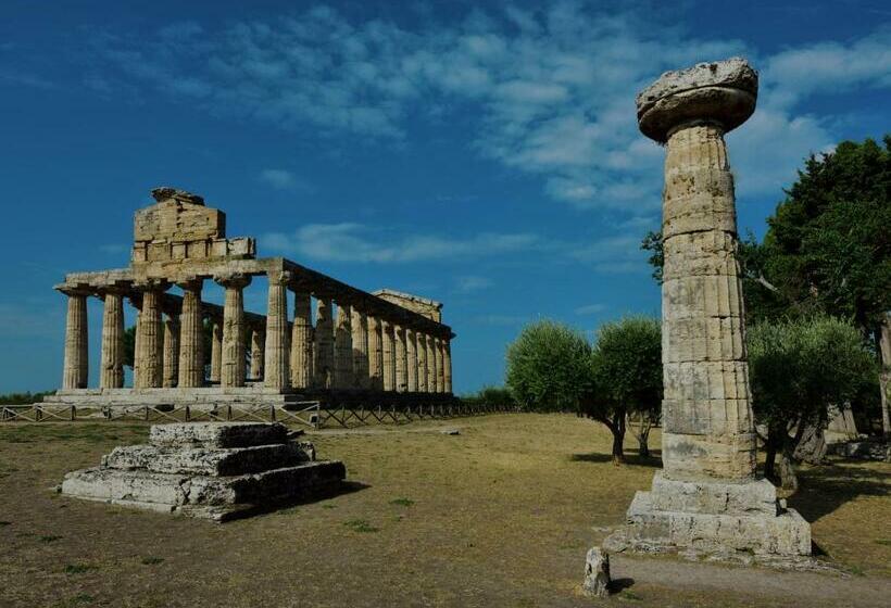 تختخواب و صبحانه Domus Clelia Paestum Antica Luxury Rooms