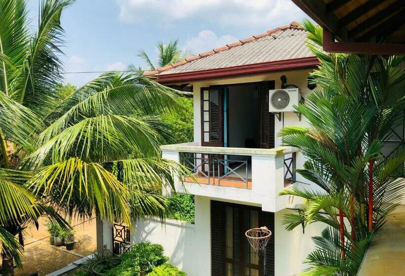 Cinnamon Villa