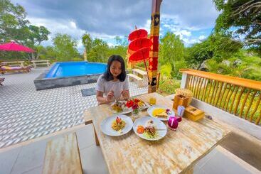 Innora Jungle Resort And Spa