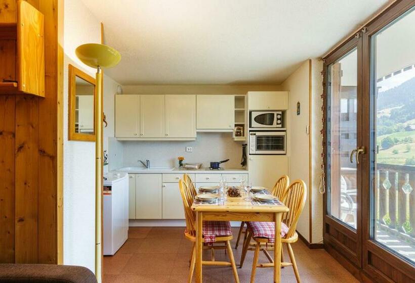 View Sur Arly E10   Happy Rentals