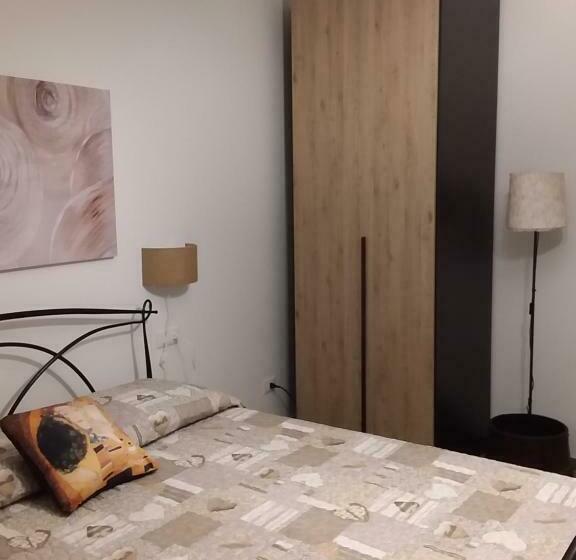 پانسیون Primae Noctis Rooms In Apartments